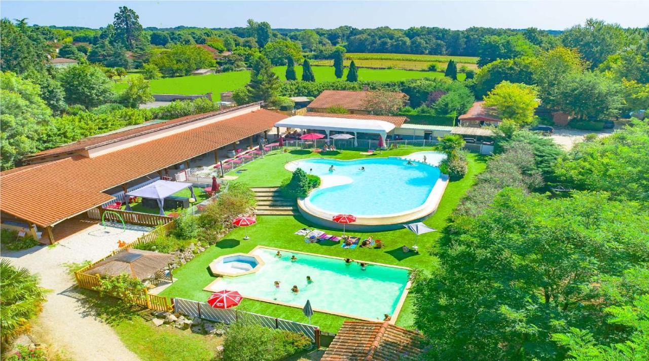 Camping Les Lacs De Courtes Hotel Estang Exterior foto